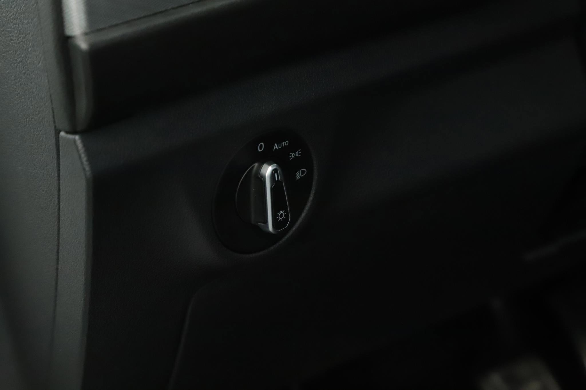 Used 2024 Volkswagen Jetta Sport image 7