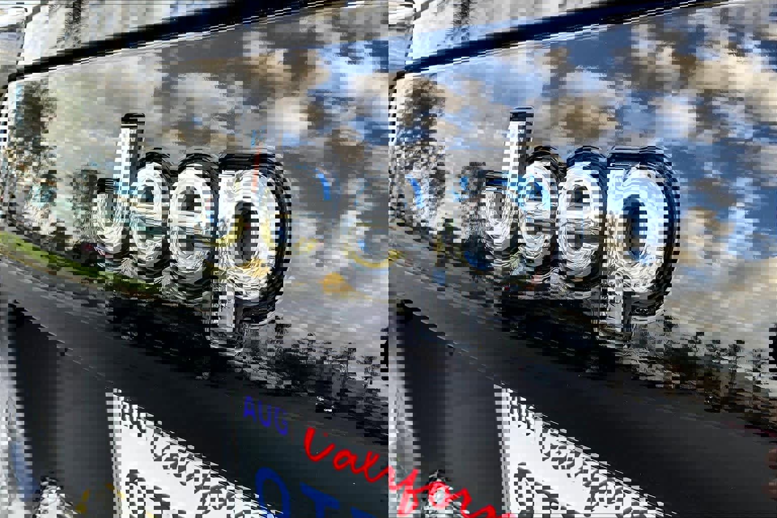 Used 2019 Jeep Cherokee Limited image 29