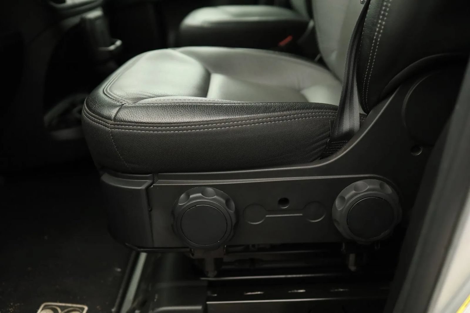 Used 2024 RAM ProMaster 3500 w/ Leather Interior Group FWD image 13