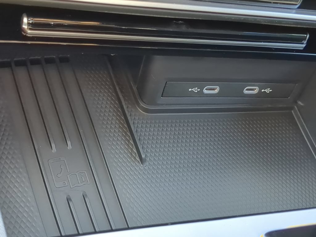 New 2026 Volkswagen Atlas Cross Sport SE FWD image 23