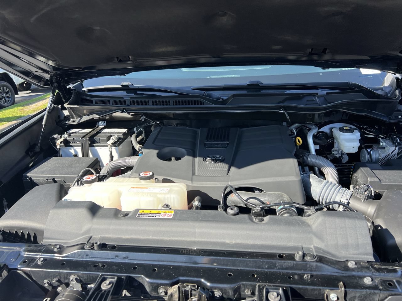 Used 2024 Toyota Tundra SR5 AWD/4WD image 35