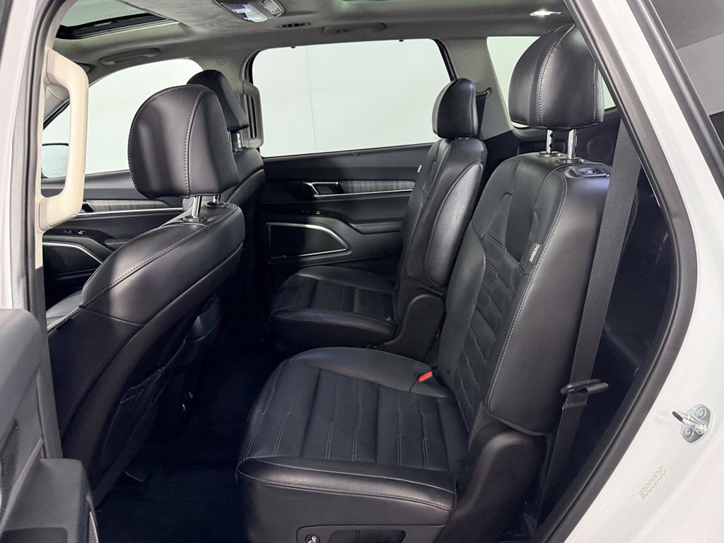 Used 2024 Kia Telluride SX Prestige w/ Towing Package AWD/4WD image 17
