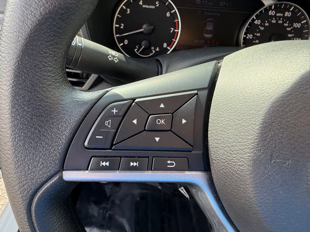 Used 2025 Nissan Altima 2.5 SV FWD image 21