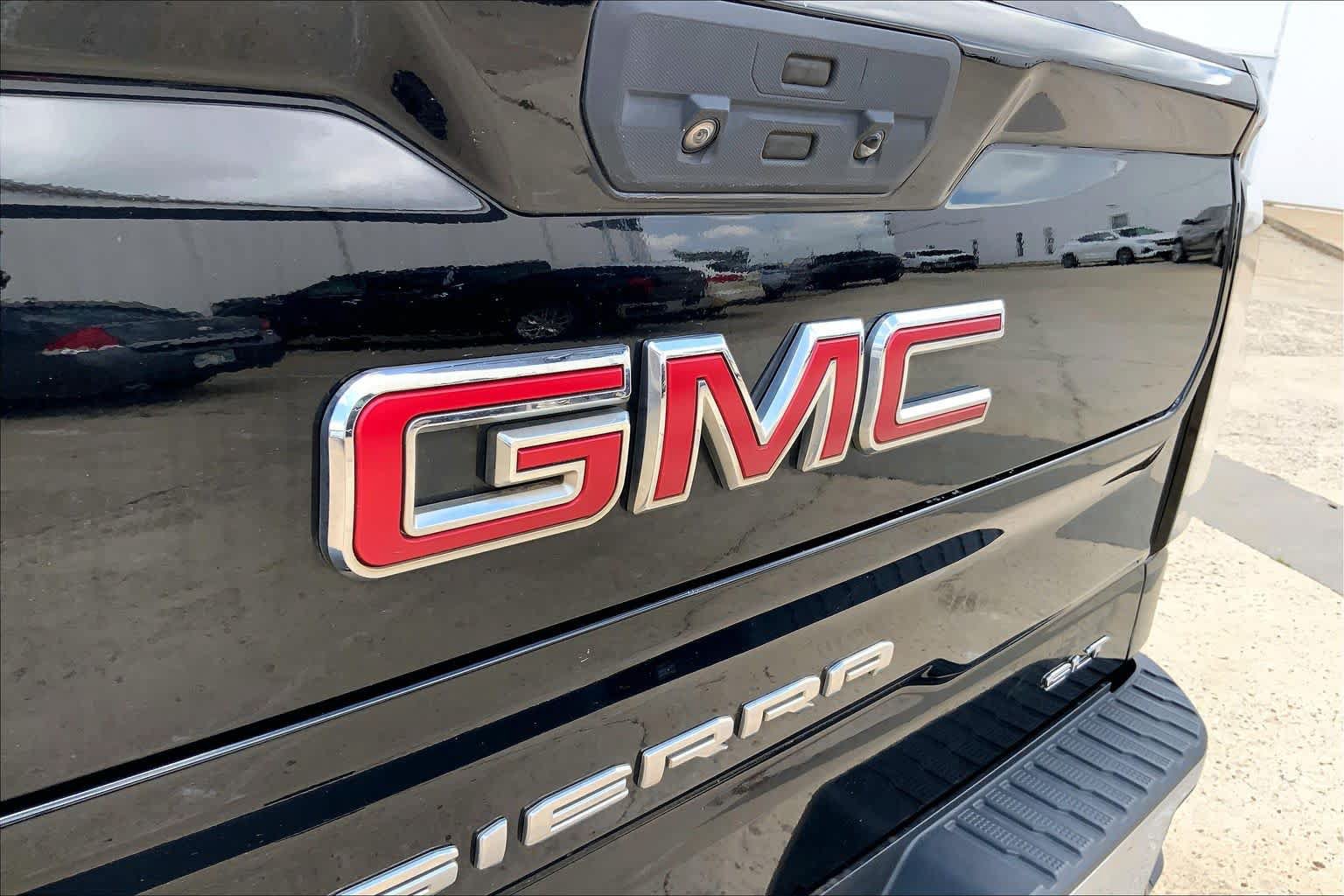 Used 2019 GMC Sierra 1500 SLT AWD/4WD image 30