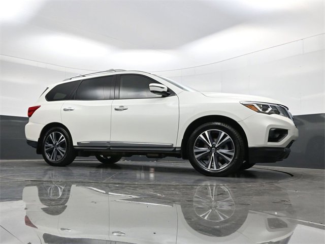 Used 2019 Nissan Pathfinder Platinum image 30