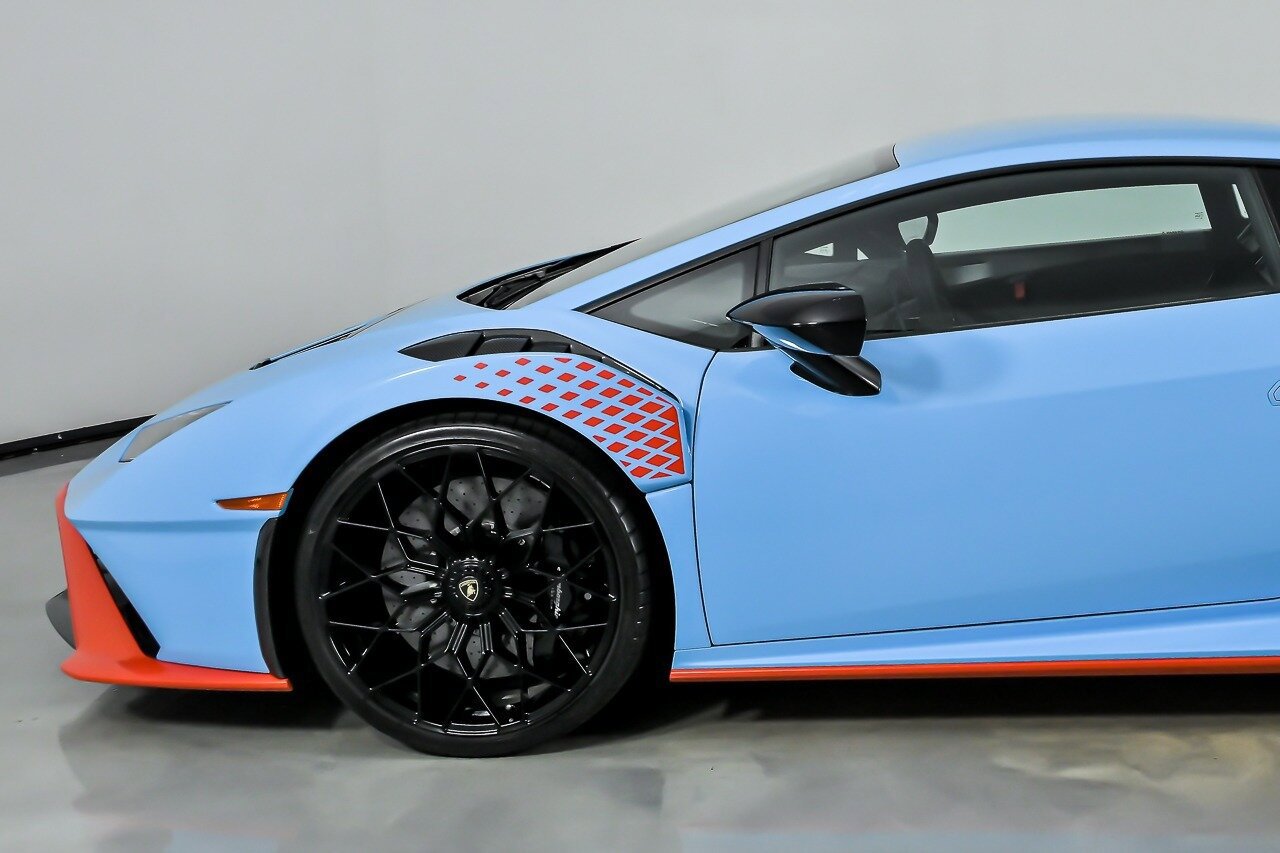 Used 2022 Lamborghini Huracan STO RWD image 7