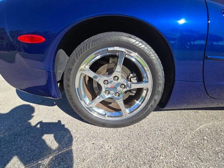 Used 2004 Chevrolet Corvette Coupe w/ Preferred Equipment Group image 37