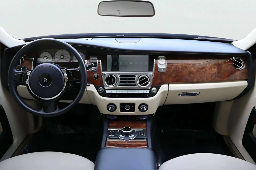 Certified 2014 Rolls-Royce Ghost RWD image 5