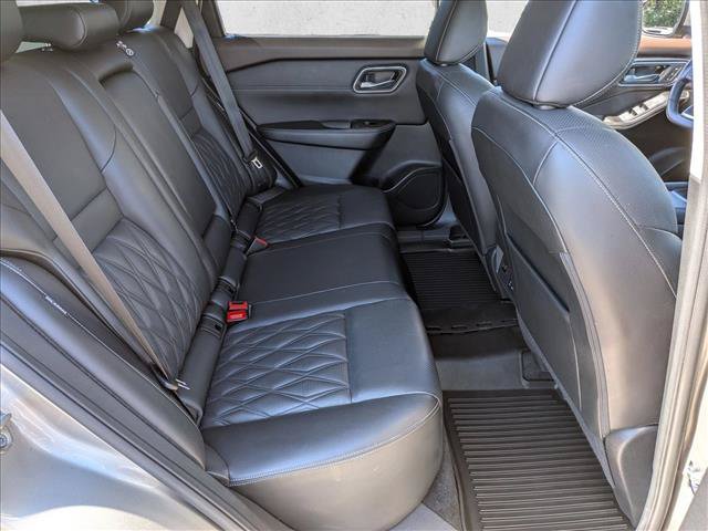 Used 2021 Nissan Rogue Platinum AWD/4WD image 23