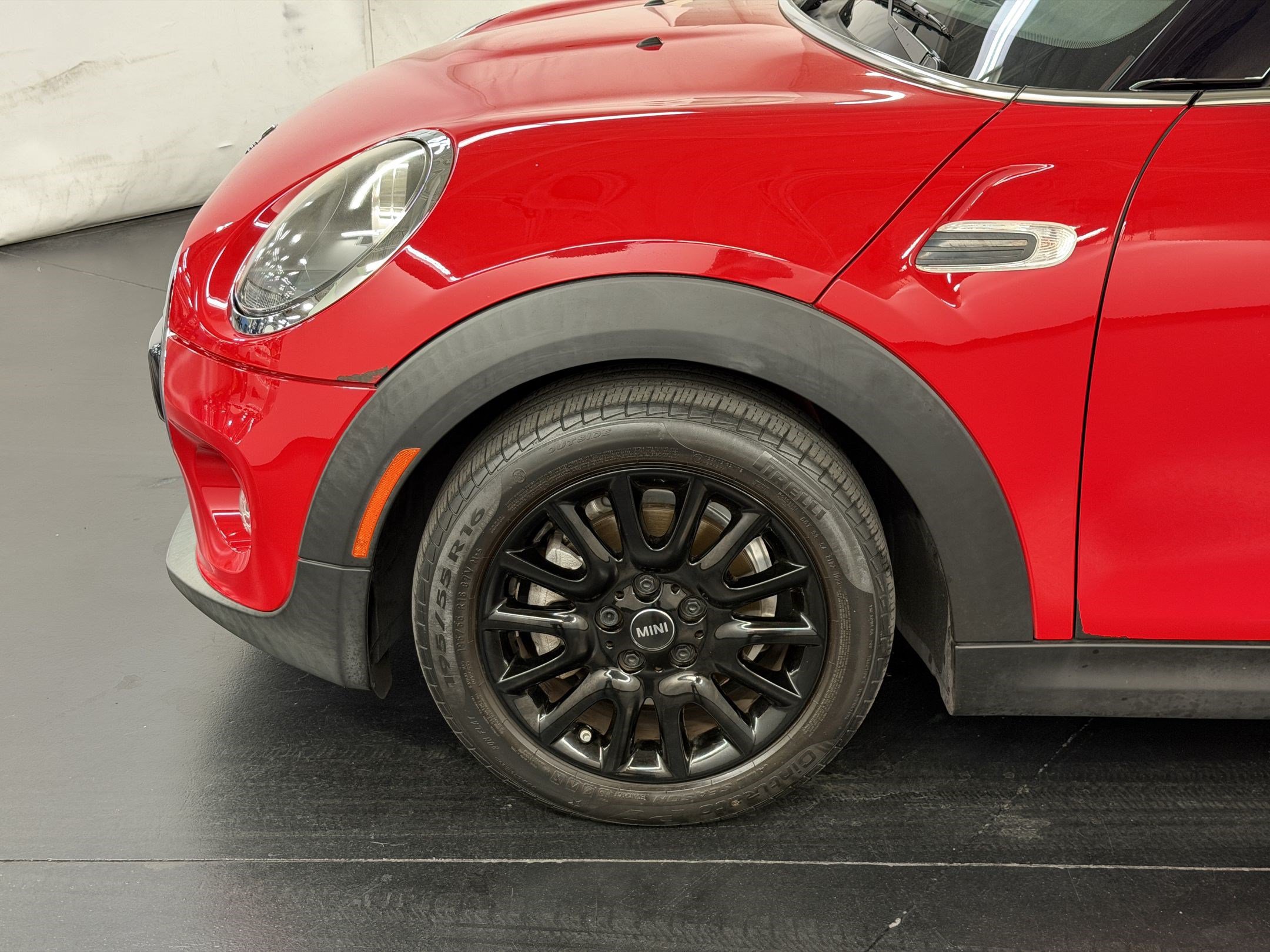 Used 2019 MINI Cooper 2-Door Hardtop w/ Signature Upholstery Package FWD image 12