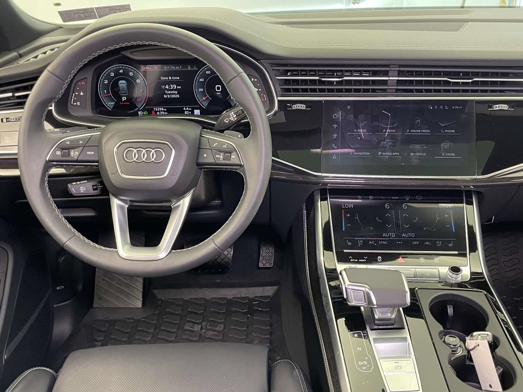 Certified 2025 Audi Q8 Prestige AWD/4WD image 27