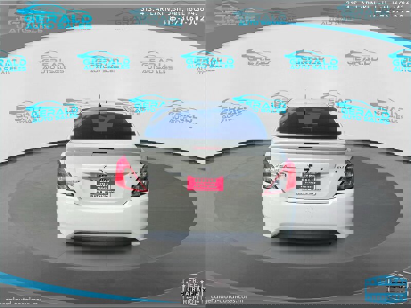 Used 2019 Nissan Versa SV image 4