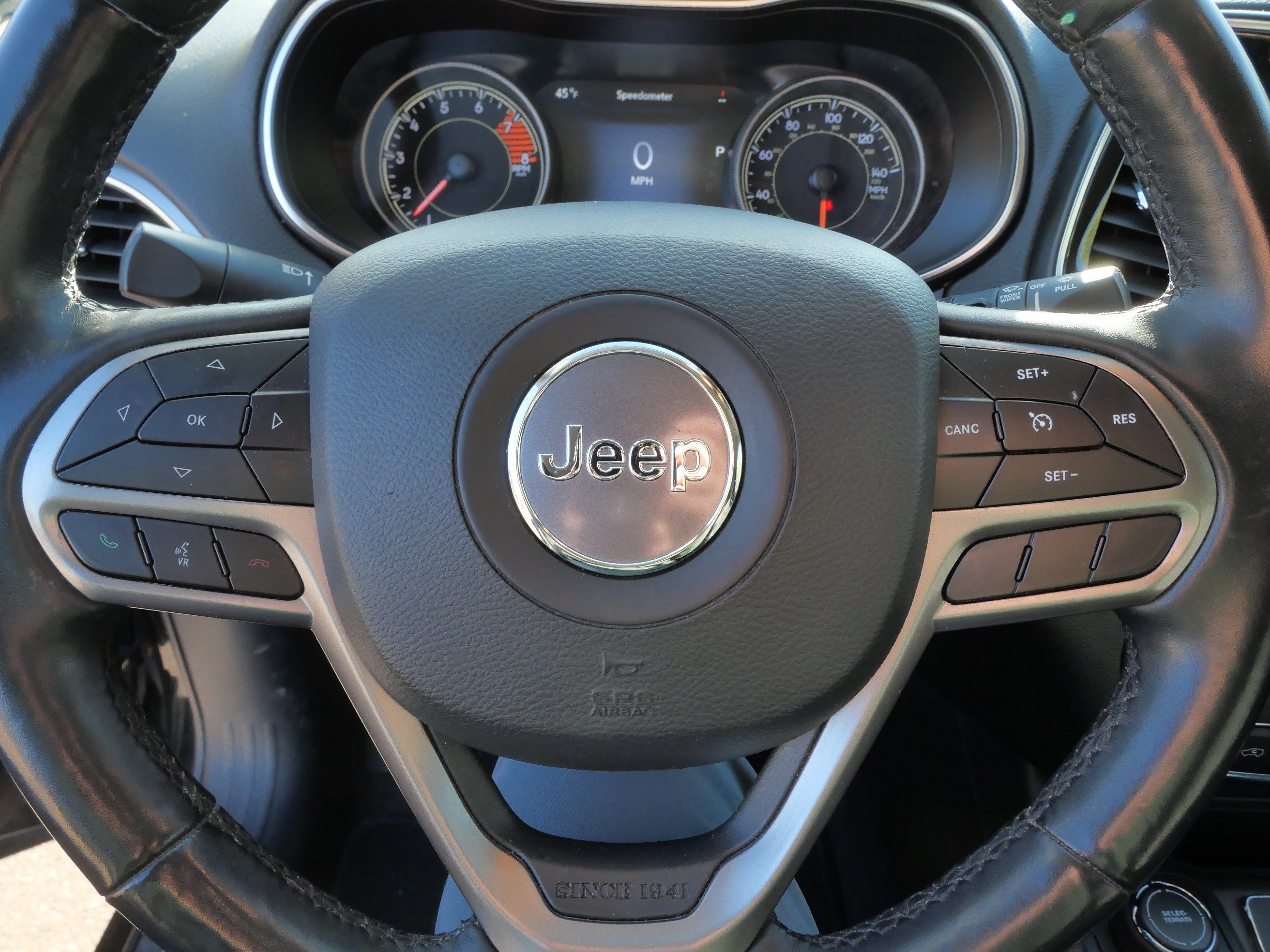Used 2019 Jeep Cherokee Limited AWD/4WD image 25