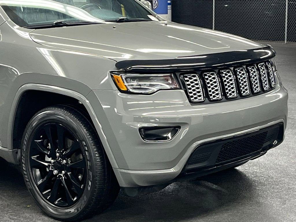 Used 2020 Jeep Grand Cherokee Altitude image 38