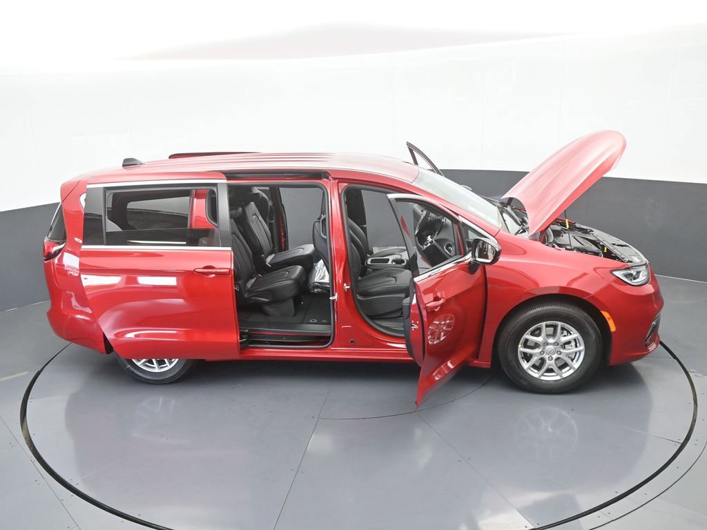 New 2026 Chrysler Pacifica Select image 66