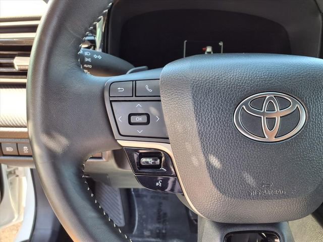 Used 2025 Toyota Camry SE image 15