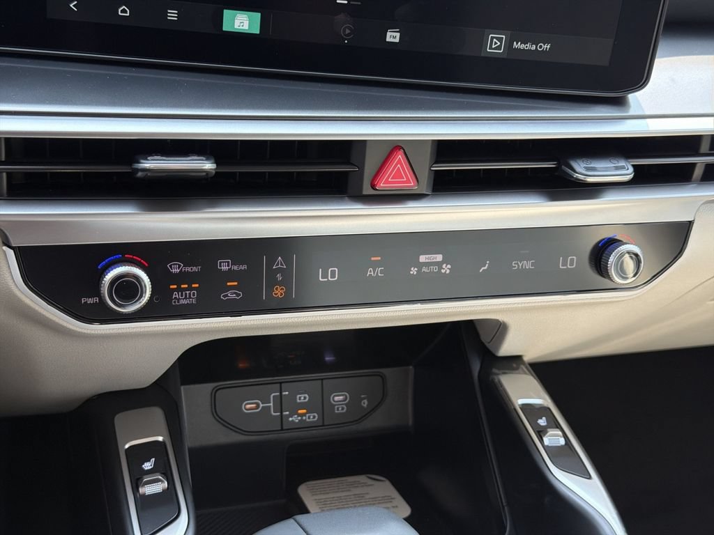 New 2026 Kia Sorento S FWD image 22