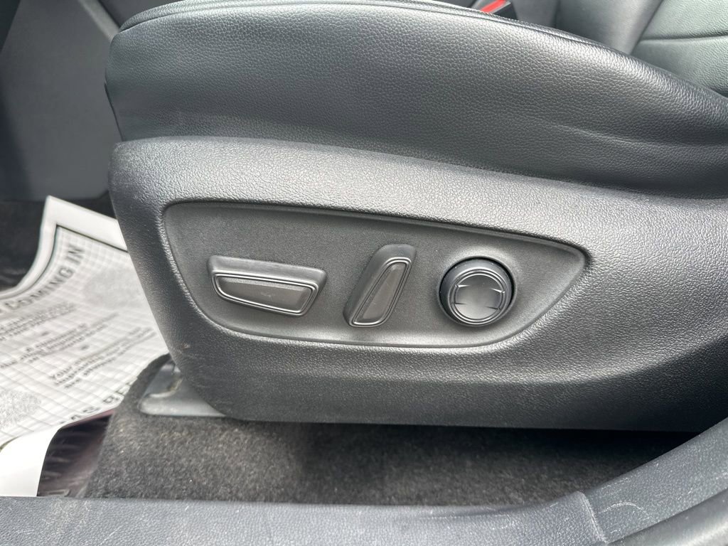 Used 2023 Toyota Highlander XLE image 13