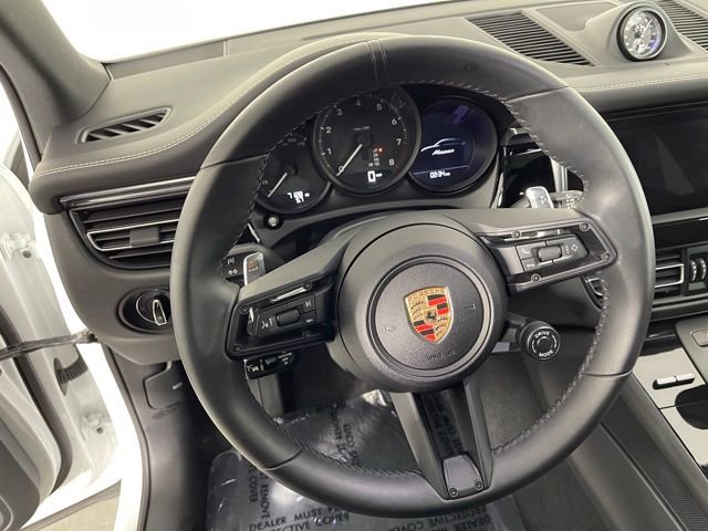 New 2025 Porsche Macan image 36