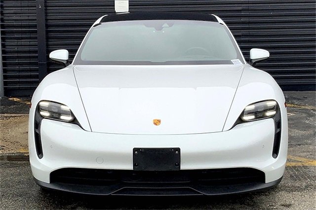 Used 2022 Porsche Taycan image 13
