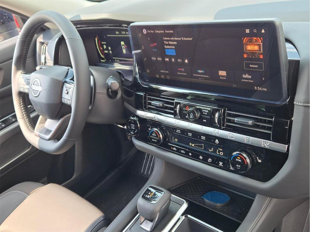 New 2026 Nissan Pathfinder SL AWD/4WD image 5