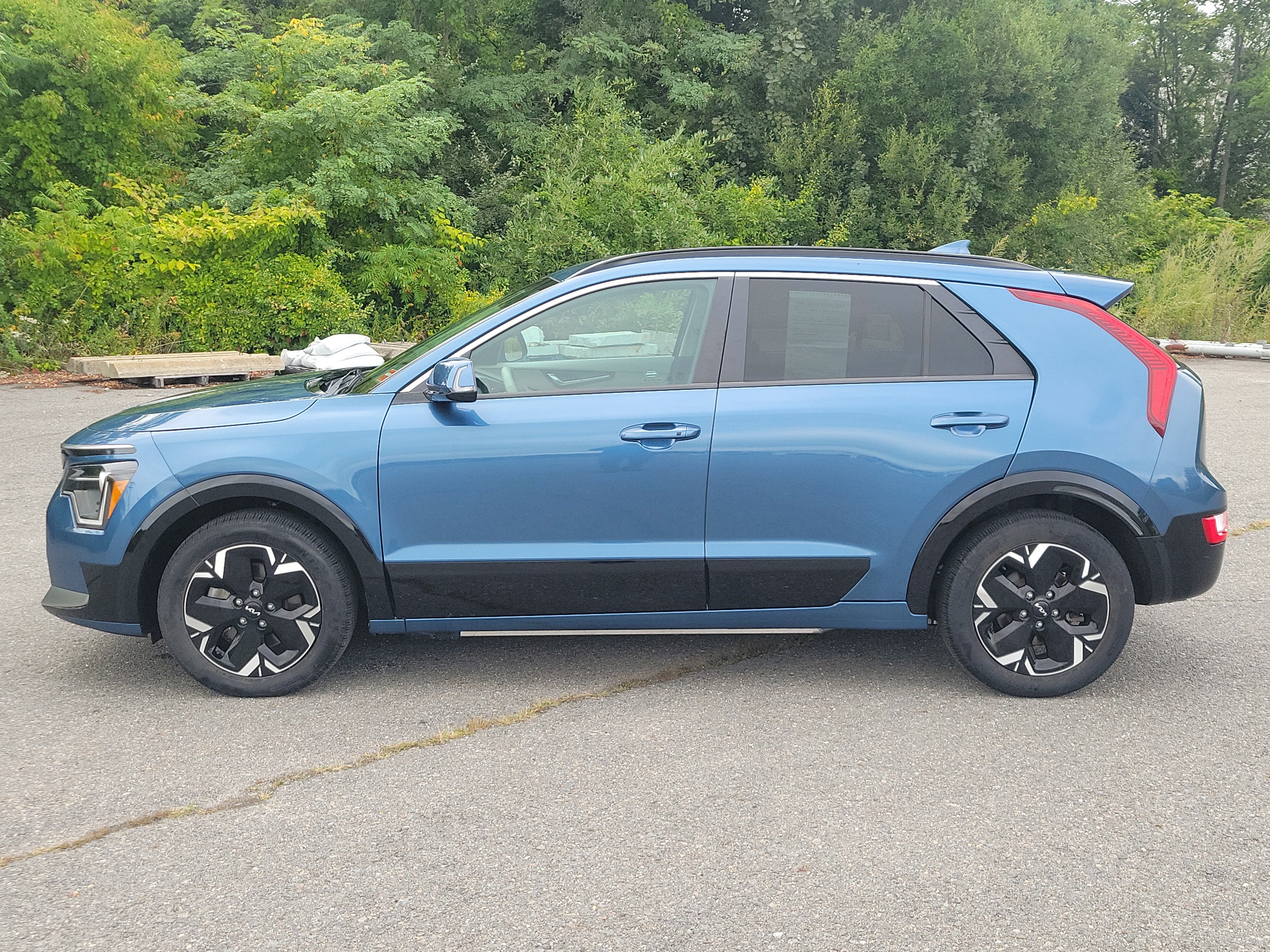 Used 2023 Kia Niro Wind w/ Wind Preserve Package FWD image 8