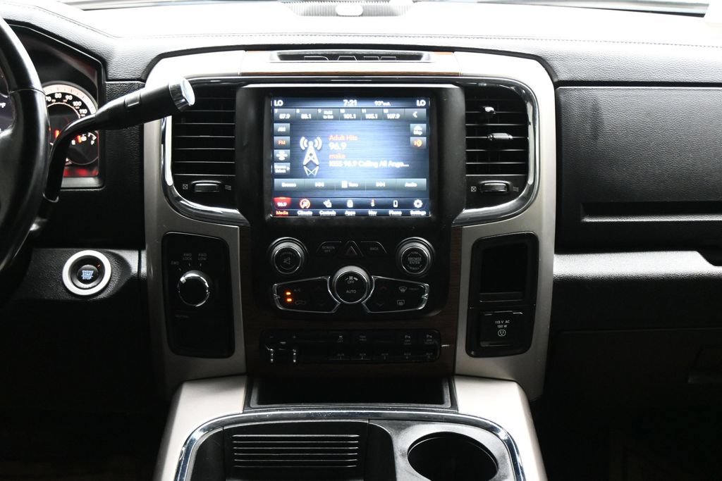 Used 2018 RAM 2500 Laramie w/ Convenience Group AWD/4WD image 19