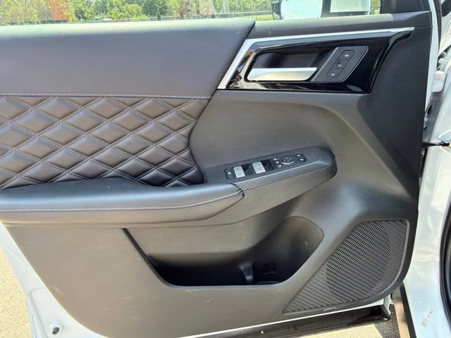 Used 2024 Mitsubishi Outlander SEL Black Edition AWD/4WD image 23