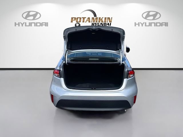 Used 2025 Toyota Corolla LE image 24