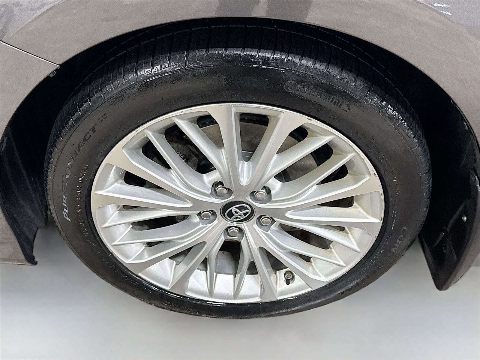 Used 2018 Toyota Camry XLE w/ Audio Package image 26