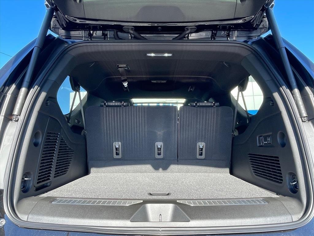 New 2027 Chevrolet Suburban High Country AWD/4WD image 28