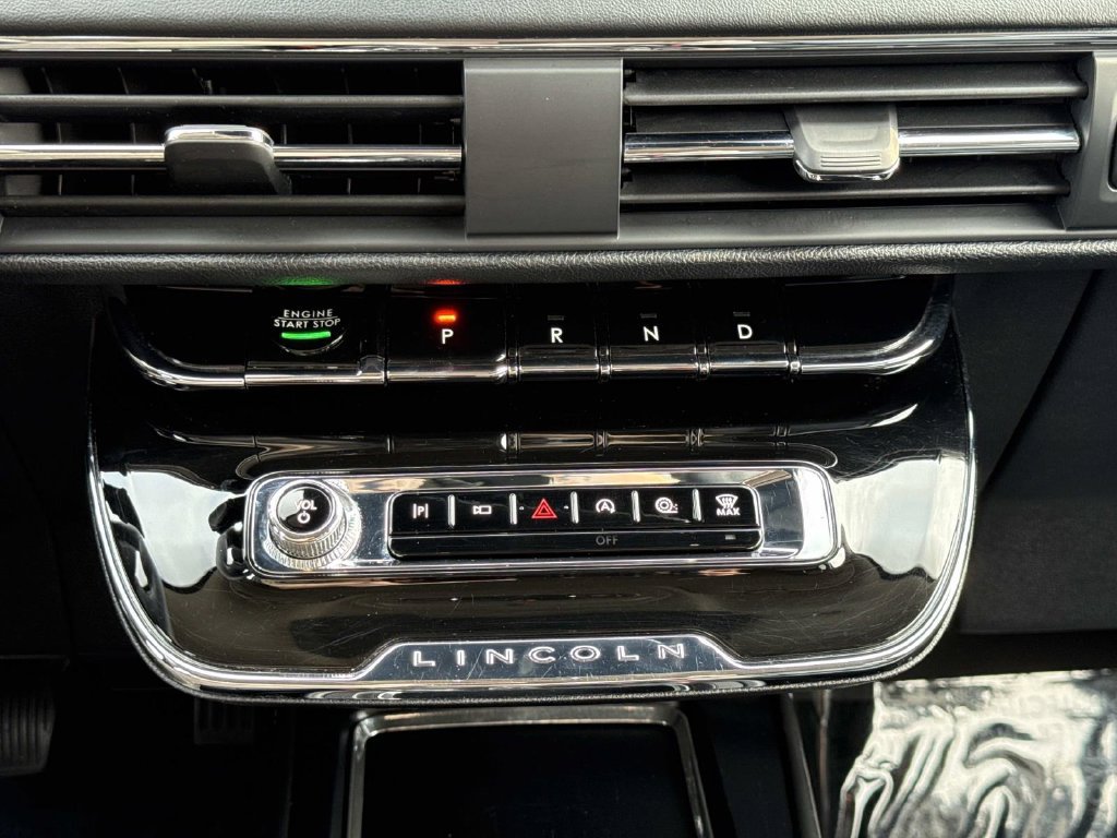 Used 2024 Lincoln Corsair AWD image 6
