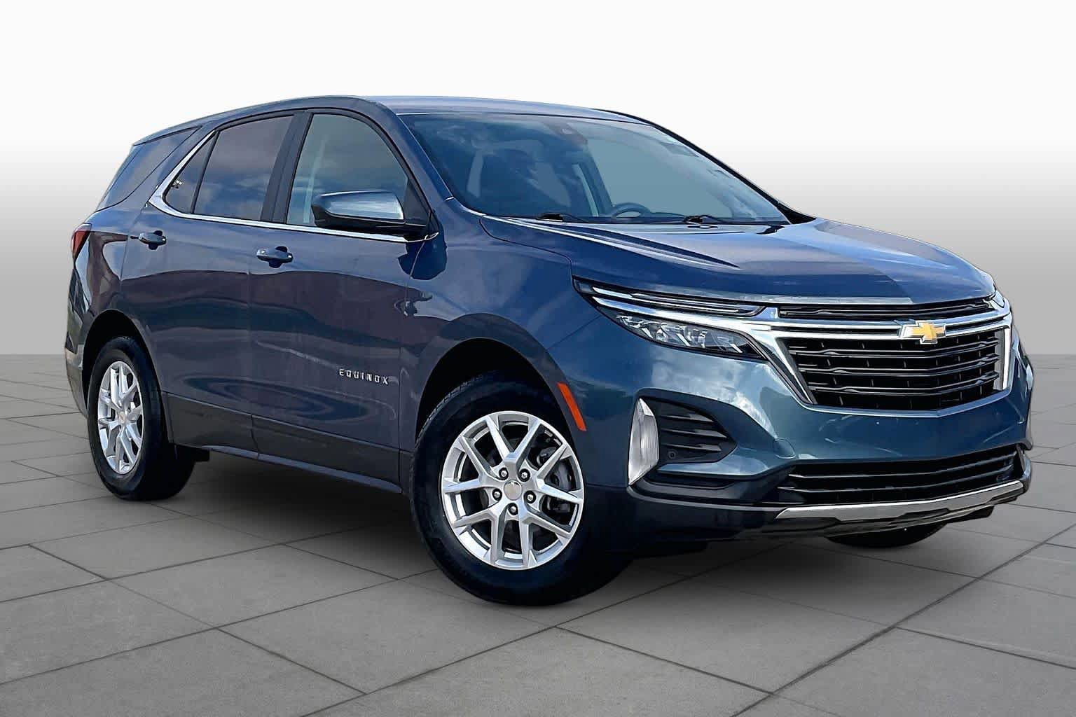 Used 2024 Chevrolet Equinox LT image 3