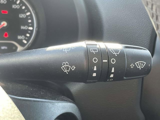Used 2020 Jeep Renegade Latitude FWD image 23