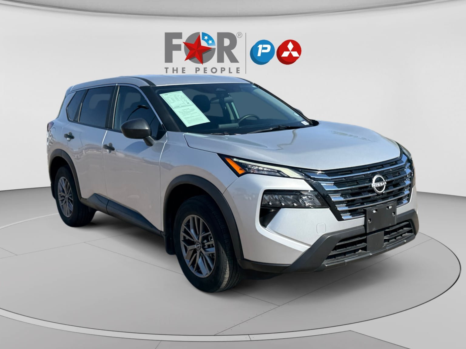 Used 2025 Nissan Rogue S AWD/4WD image 7