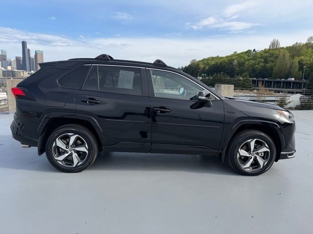 Used 2022 Toyota RAV4 SE w/ Weather & Moonroof Package AWD/4WD image 2