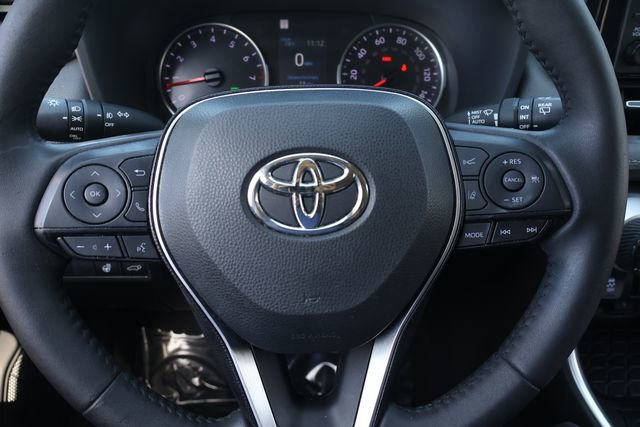 Used 2020 Toyota RAV4 XLE Premium image 21