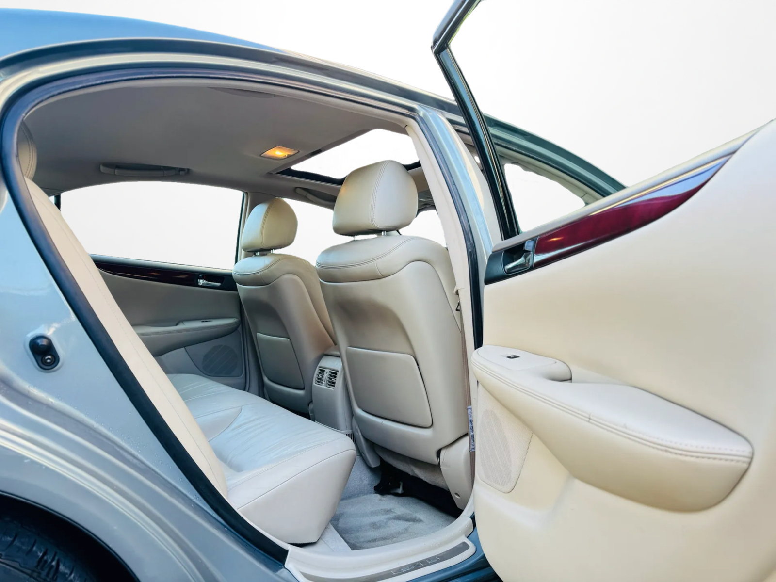 Used 2003 Lexus ES 330 FWD image 4