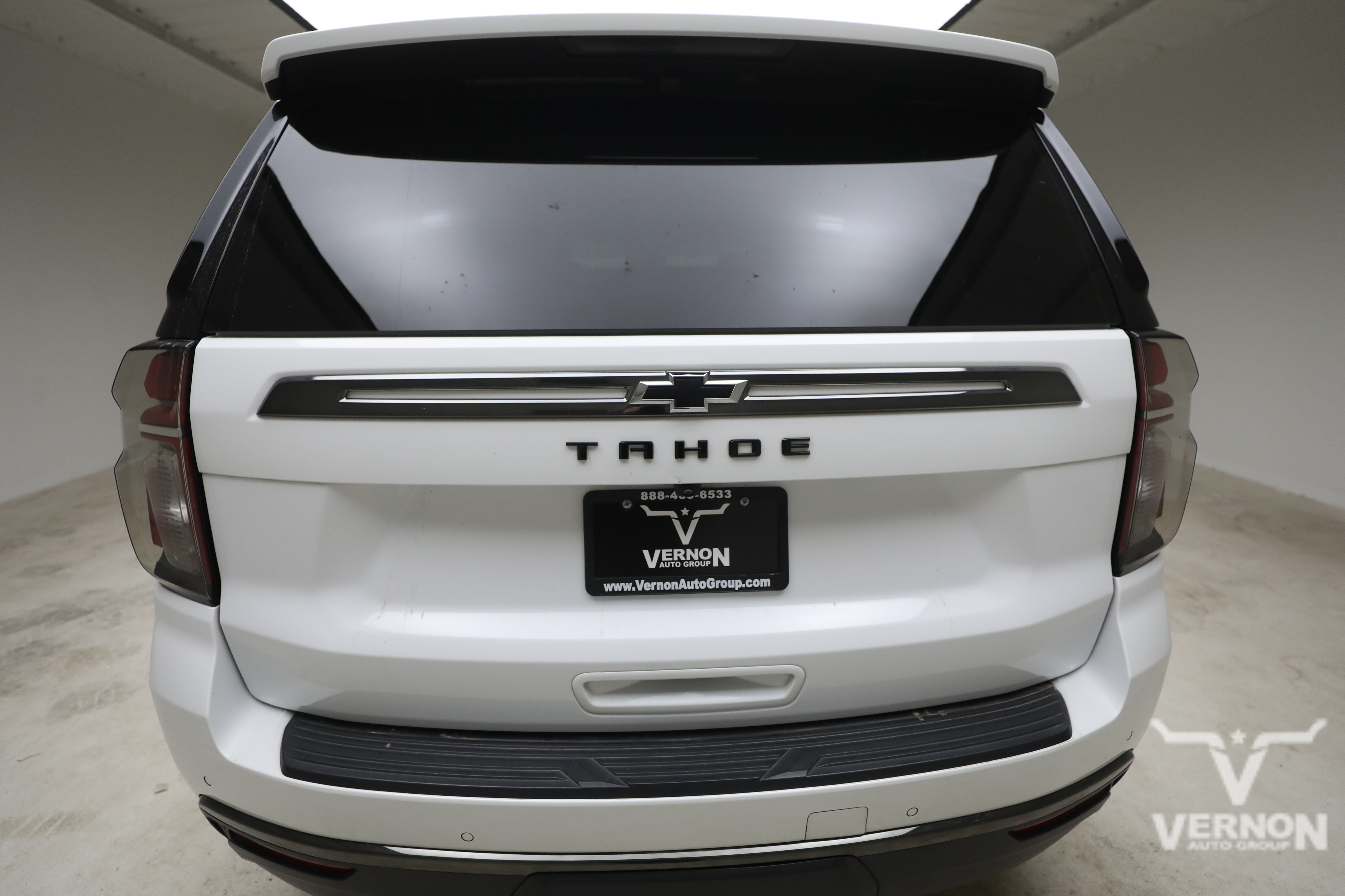 Used 2022 Chevrolet Tahoe Z71 w/ Luxury Package AWD/4WD image 4