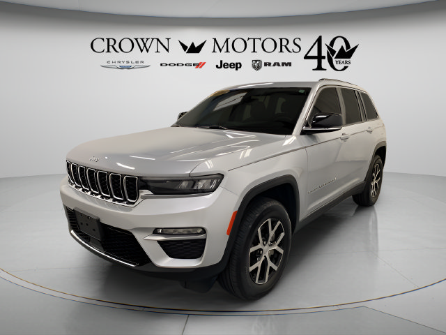 Used 2023 Jeep Grand Cherokee Limited AWD/4WD image 3