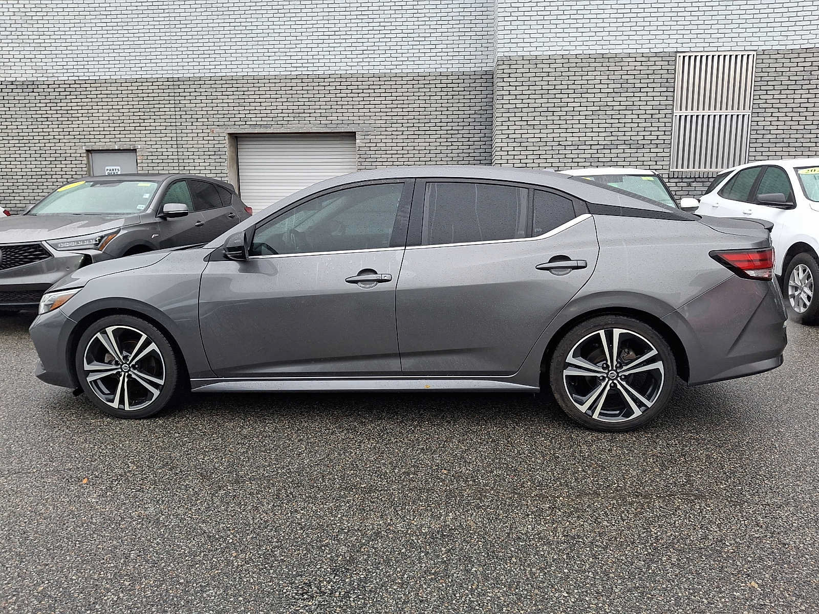 Used 2022 Nissan Sentra SR w/ Trunk Package FWD image 6