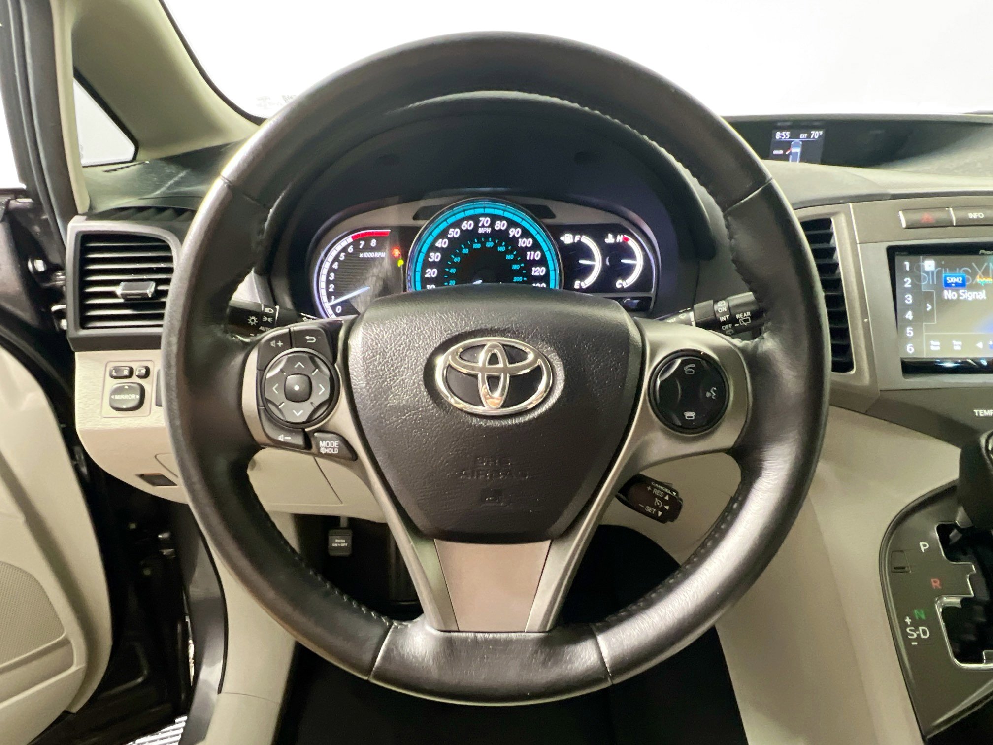 Used 2014 Toyota Venza XLE image 17