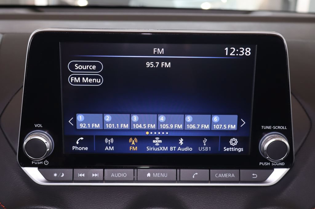 Used 2025 Nissan Sentra SR FWD image 23