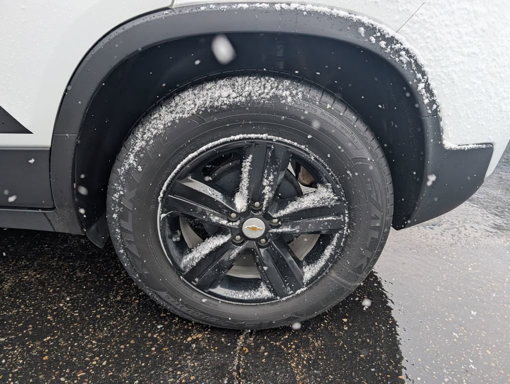 Used 2018 Chevrolet Trax LT w/ LT Convenience Package image 24