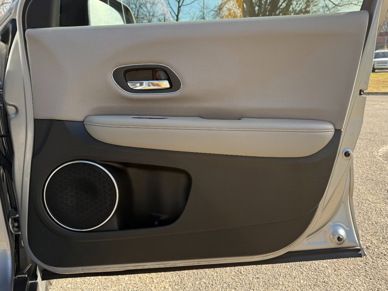 Used 2017 Honda HR-V EX image 17