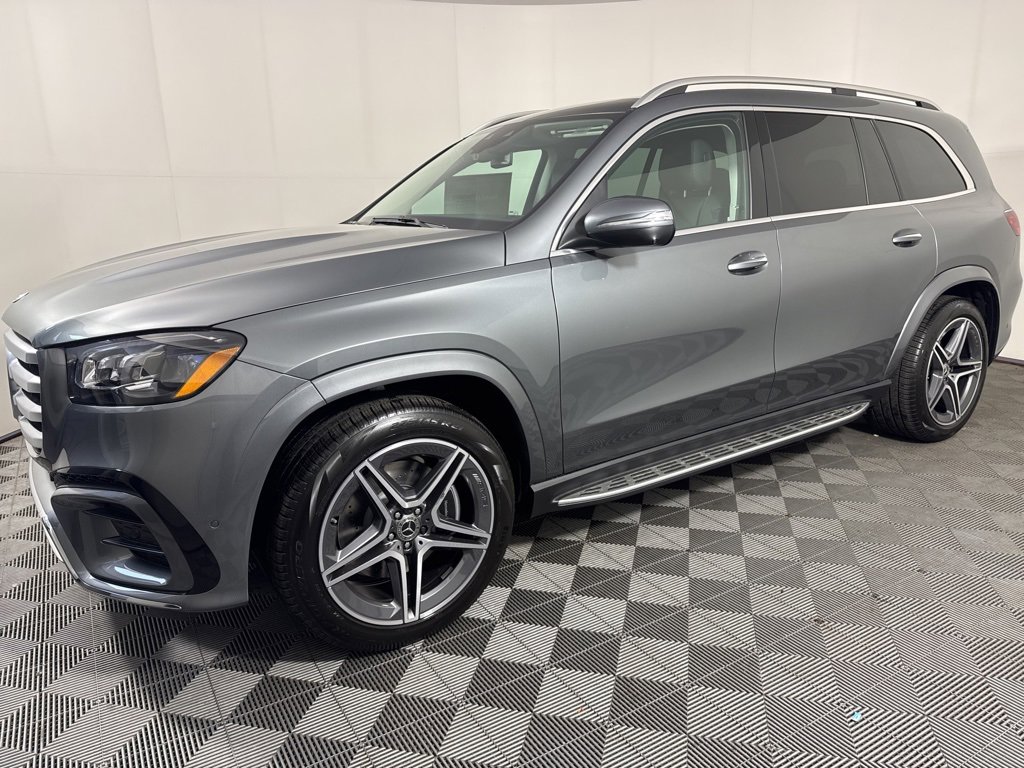 New 2026 Mercedes-Benz GLS 450 4MATIC image 2