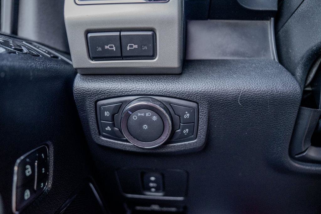 Used 2019 Ford F350 Lariat w/ Chrome Package AWD/4WD image 41
