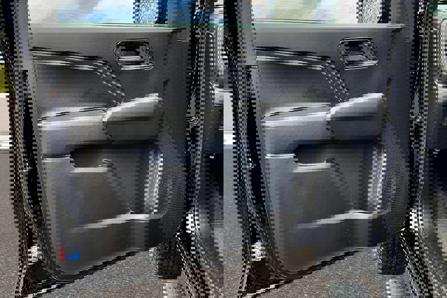 Used 2026 Chevrolet Colorado Trail Boss AWD/4WD image 13