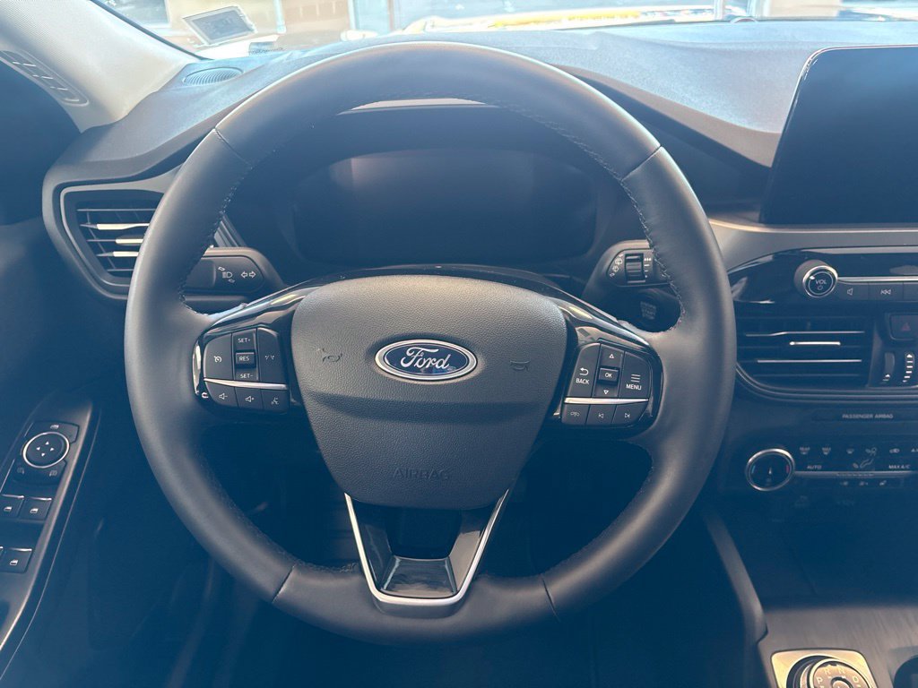 Used 2023 Ford Escape Active AWD/4WD image 21