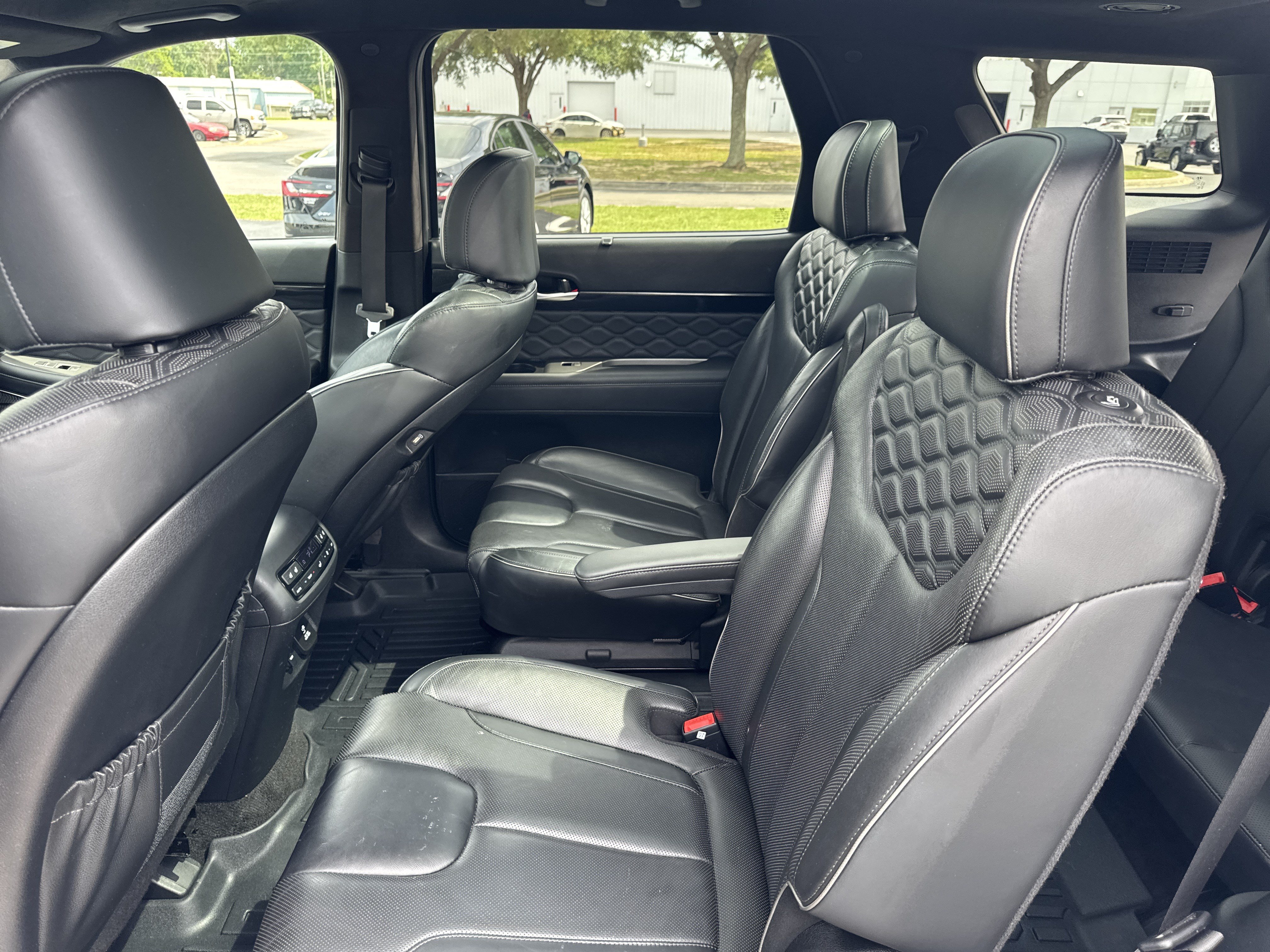 Used 2022 Hyundai Palisade Calligraphy w/ Cargo Package FWD image 24